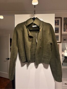 Zara Olive Green Button-Up Cardigan